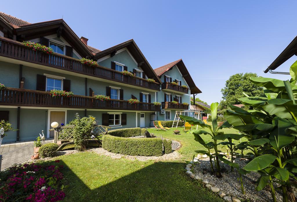 Hotel Altneudoerflerhof Bad Radkersburg Exterior photo